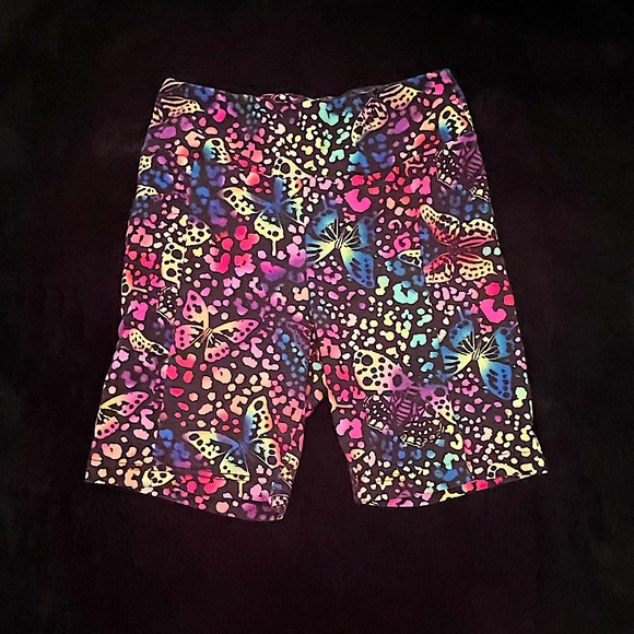 No Boundaries Pants - HIGH WAISTED BIKER SHORTS - MULTI BUTTERFLY